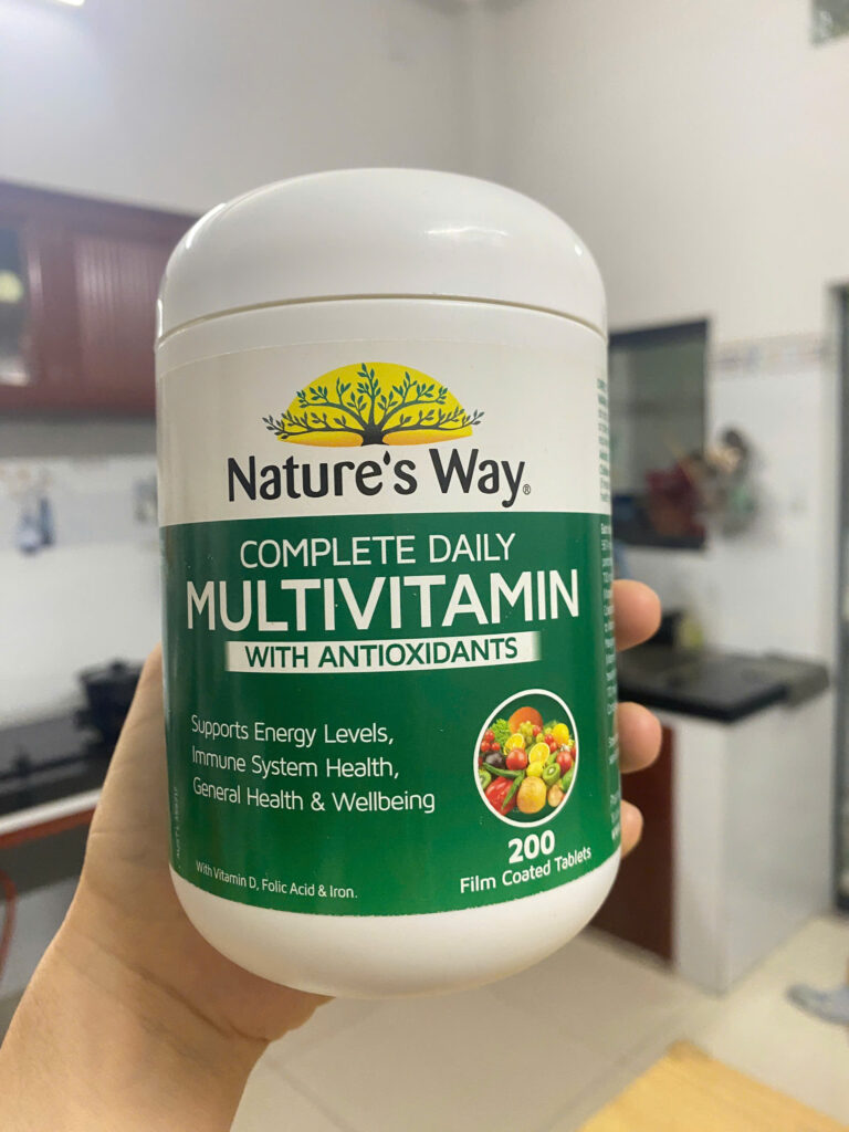 Uống multivitamin hằng ngày có thể làm chậm suy giảm nhận thức ở người cao tuổi Z7603642116364 734ad23e30dccaf50beb10464e972448 768x1024